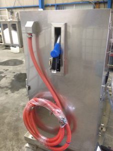 三菱自動車向け　尿素水供給装置_8825